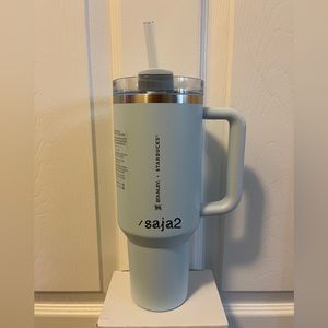 Starbucks 40oz Stanley